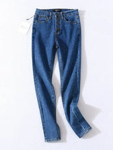 Load image into Gallery viewer, Vintage Skinny Pencil Jeans