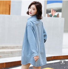 Load image into Gallery viewer, Flower Embroidery Lace Loose Overcoat